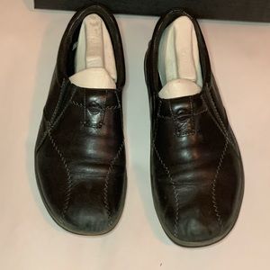 Earth Black Shoes